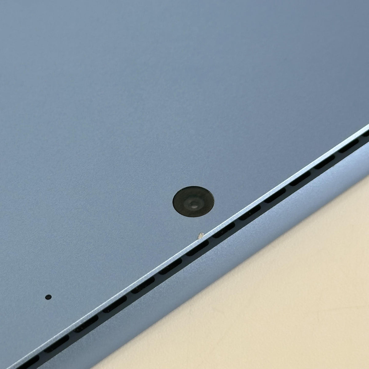 Microsoft Surface Pro 9 13 Blue WiFi 2.5 GHz Intel Core i5 12th Gen. 8GB RAM 256GB Solid State Drive