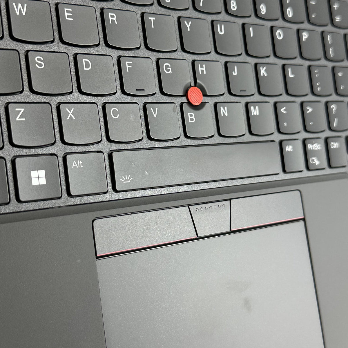Lenovo ThinkPad T16 Gen 1 Gray 2.1 GHz Intel Core i7 12th Gen. 16GB RAM 512GB Solid State Drive