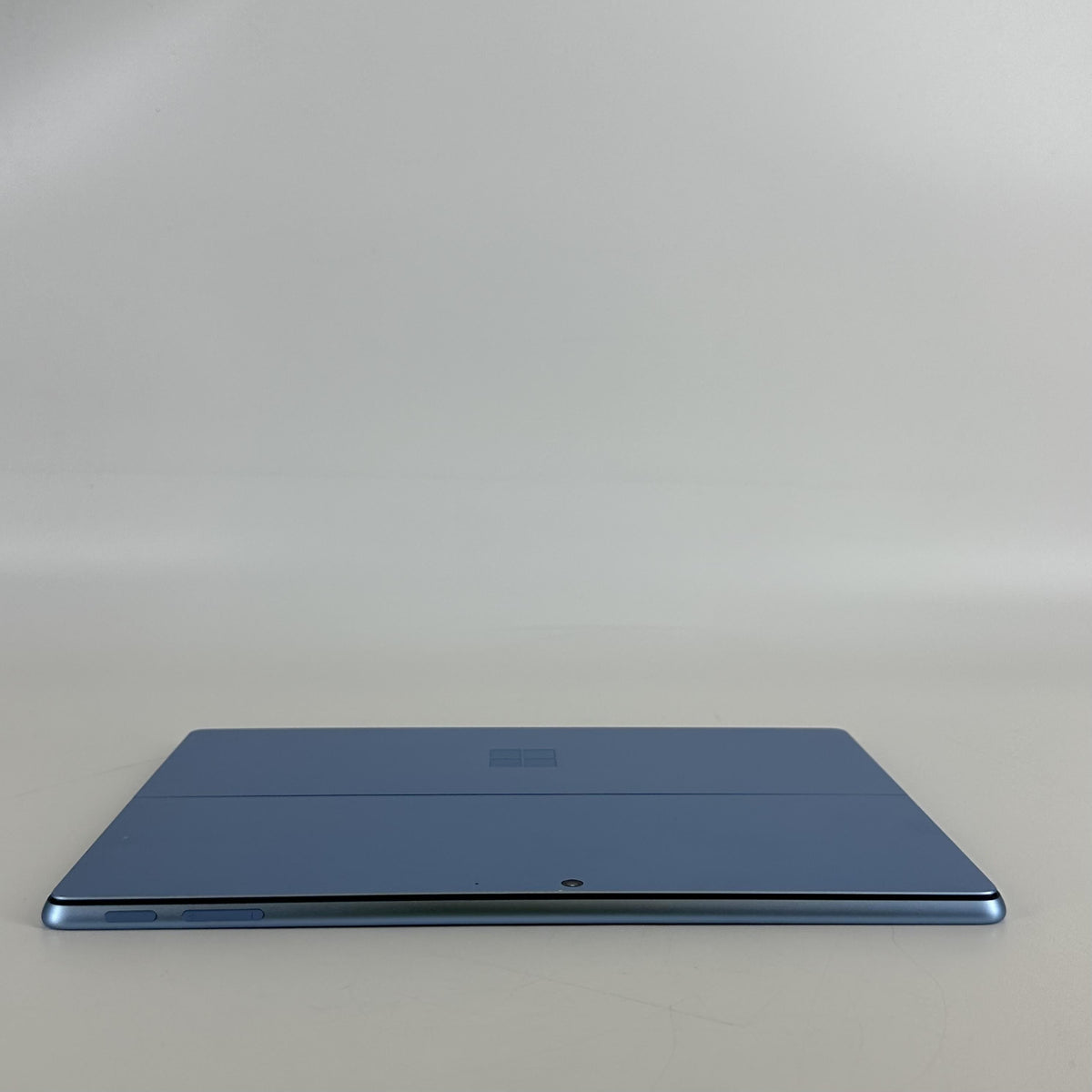 Microsoft Surface Pro 9 13 Blue WiFi 2.5 GHz Intel Core i5 12th Gen. 8GB RAM 256GB Solid State Drive