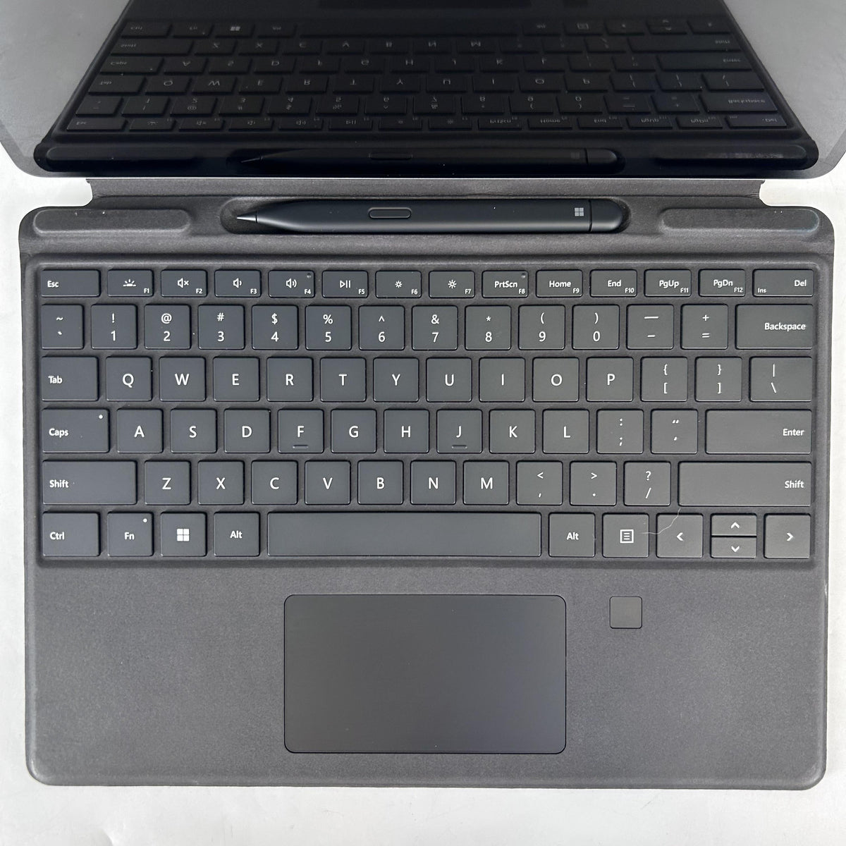 Microsoft Surface Pro 9 13 Graphite WiFi 2.6 GHz Intel Core i7 12th Gen. 32GB RAM 1TB Solid State Drive