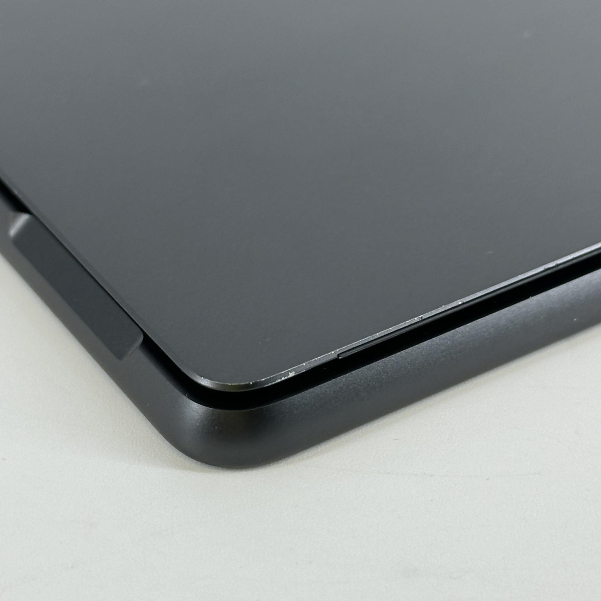 Microsoft Surface Pro 9 13 Graphite WiFi 2.1 GHz Intel Core i7 12th Gen. 16GB RAM 512GB Solid State Drive