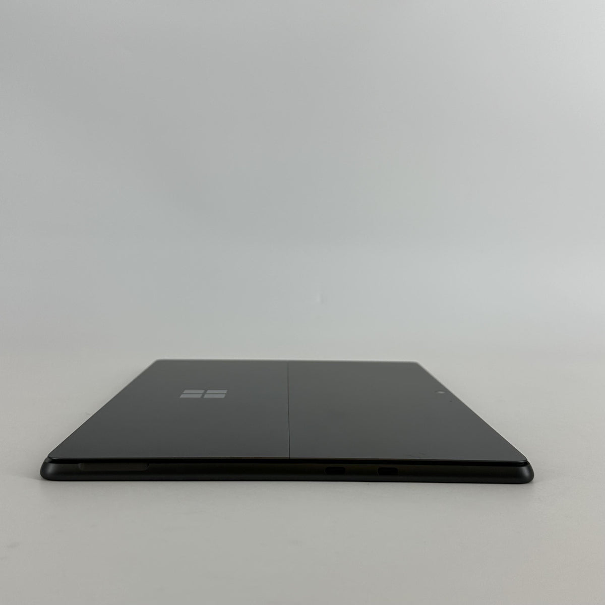 Microsoft Surface Pro 9 13 Graphite WiFi 2.1 GHz Intel Core i7 12th Gen. 16GB RAM 512GB Solid State Drive