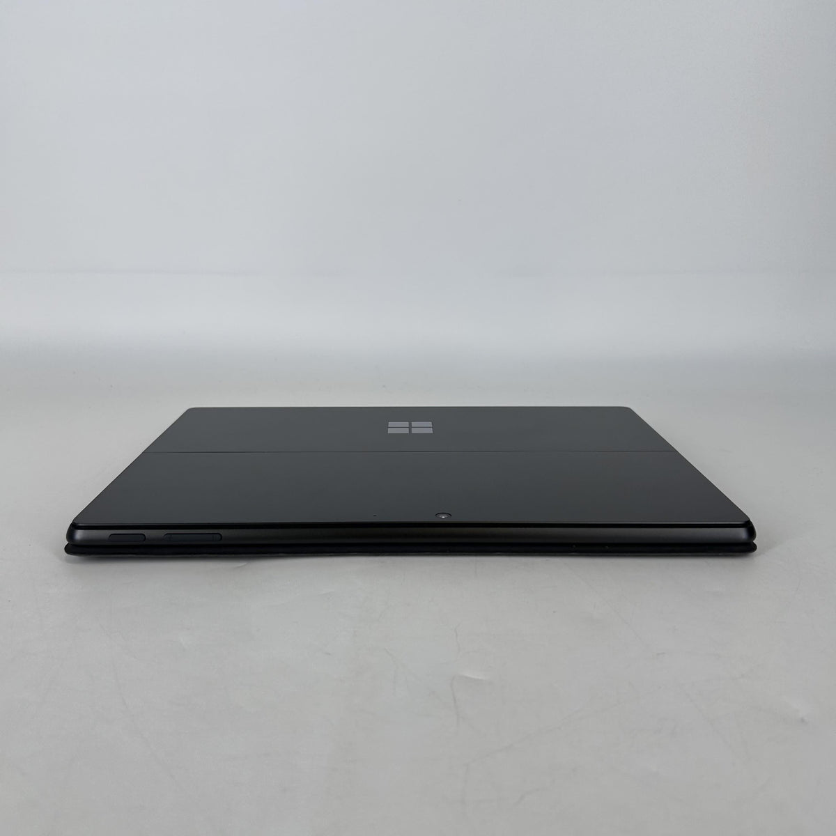 Microsoft Surface Pro 9 13 Graphite WiFi 2.5 GHz Intel Core i5 12th Gen. 8GB RAM 256GB Solid State Drive