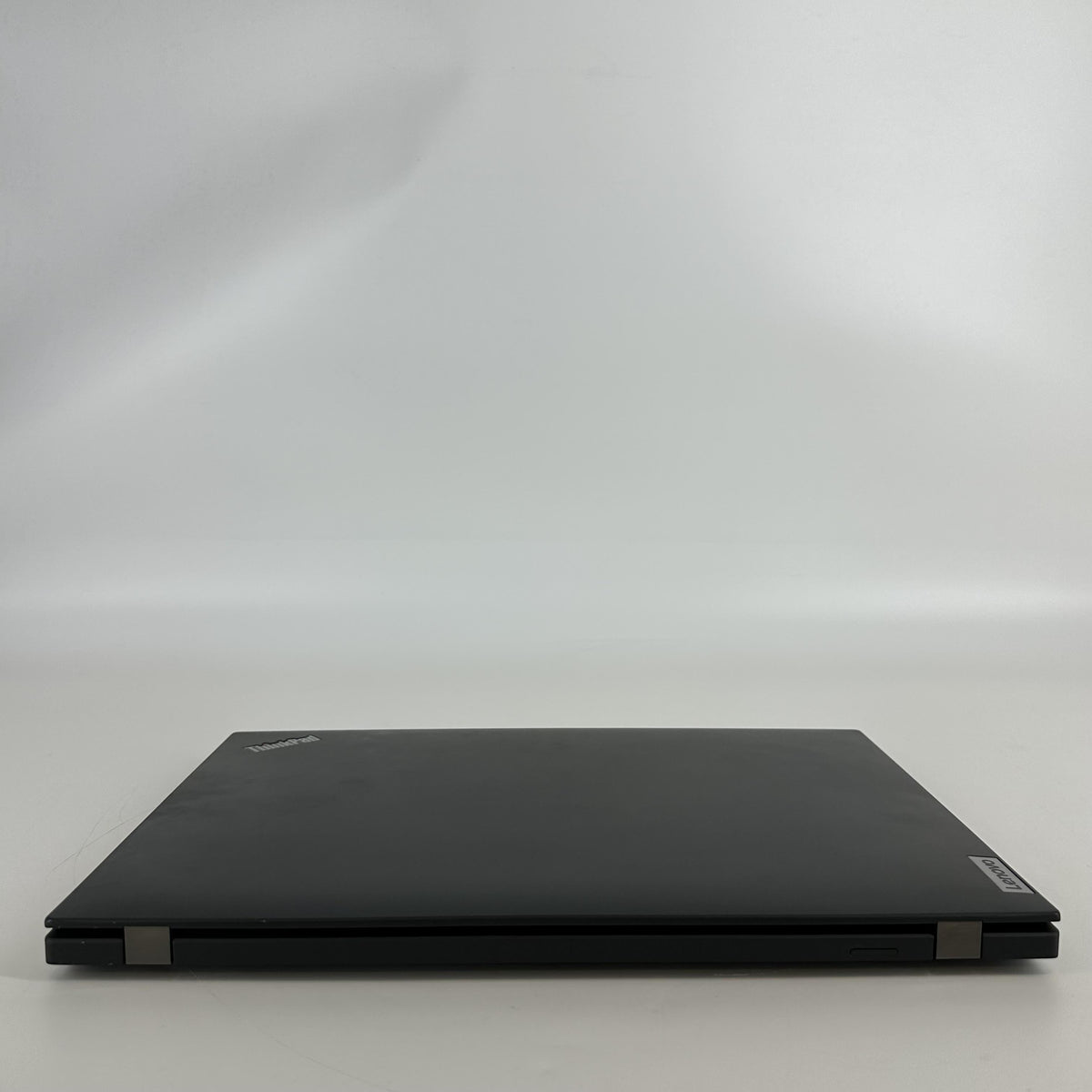Lenovo ThinkPad T16 Gen 1 Black 2.9 GHz AMD Ryzen 5 Pro 6650U 16GB RAM 512GB Solid State Drive