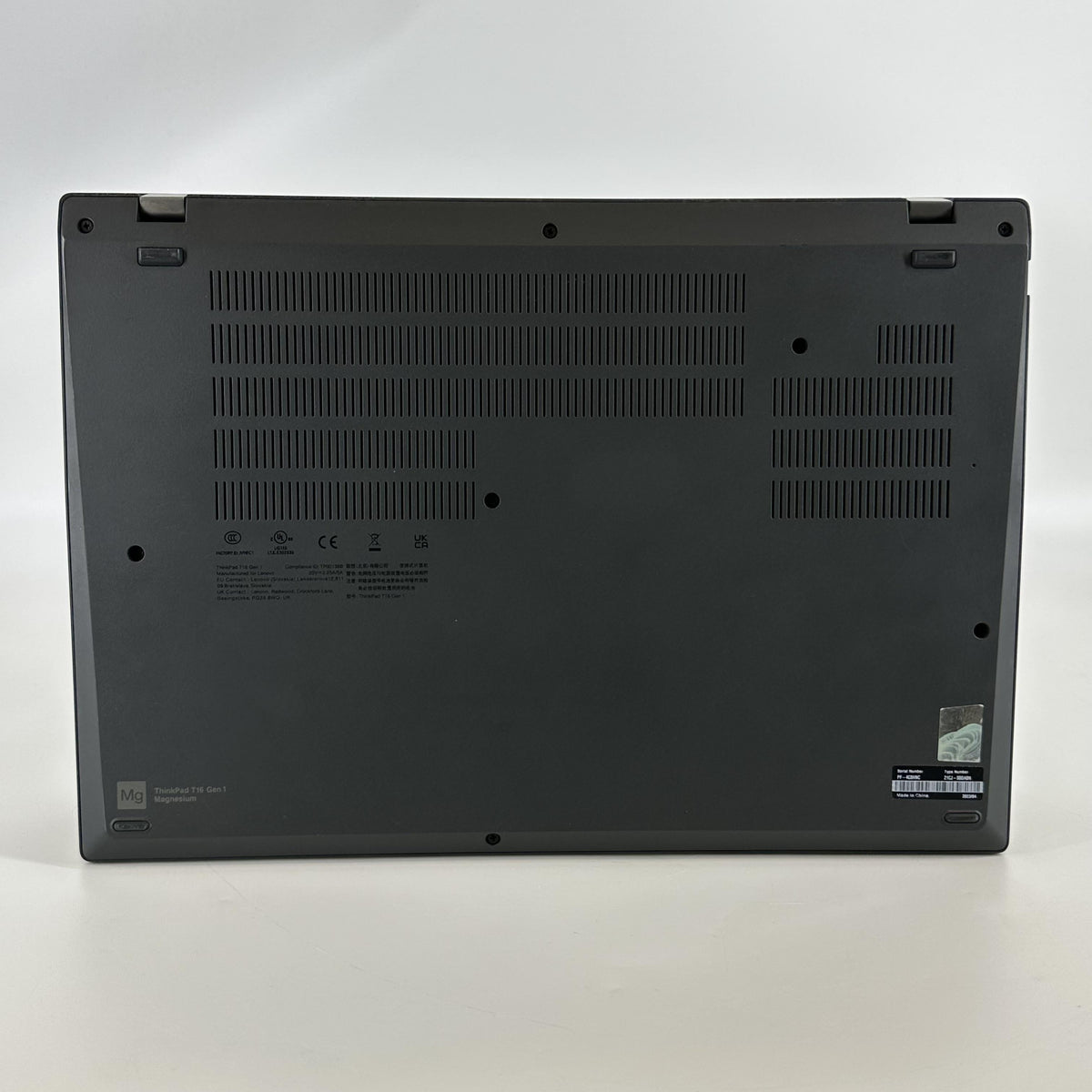 Lenovo ThinkPad T16 Gen 1 Black 2.9 GHz AMD Ryzen 5 Pro 6650U 16GB RAM 512GB Solid State Drive